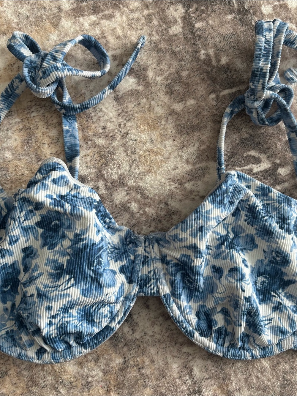 Abercrombie & Fitch Blue Floral Ribbed Underwire Bikini Top